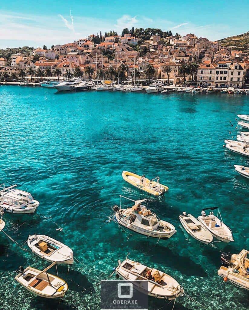 Botes en el agua